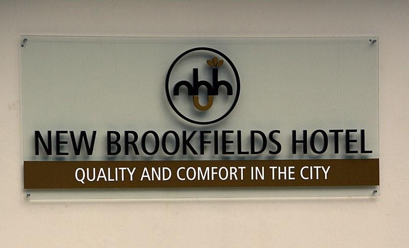 New Brookfields Hotel Freetown Logo foto
